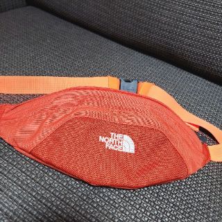 ザノースフェイス(THE NORTH FACE)のTHE NORTH FACE ﾉｰｽﾌｪｲｽ　ｸﾞﾗﾆｭｰﾙ　蛍光ｵﾚﾝｼﾞ　(ウエストポーチ)