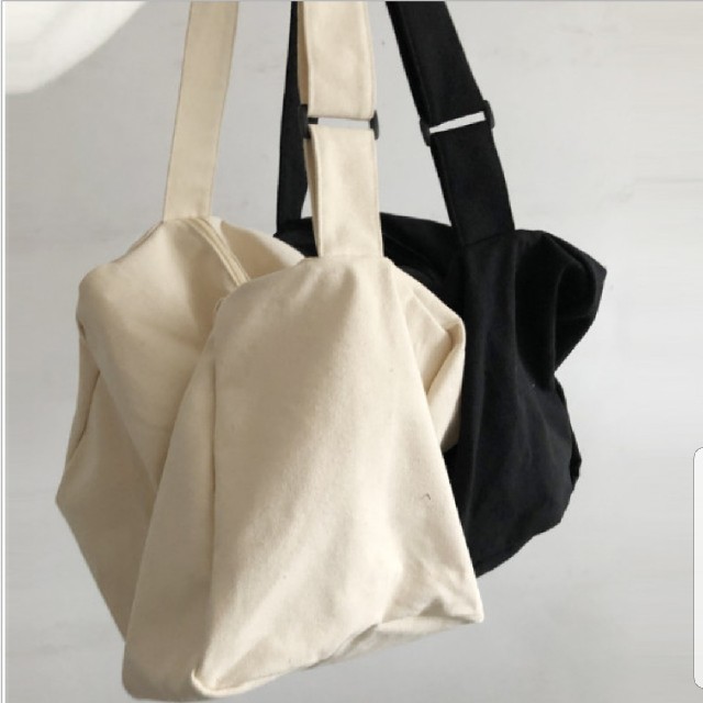 ♡♡♡可愛くて軽い、楽なななめがけ♡♡♡ レディースのバッグ(ショルダーバッグ)の商品写真