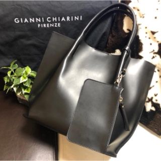 トゥモローランド(TOMORROWLAND)のGIANNI CHIARINI/ジャンニキアリーニ 定番トートバッグ ブラック(トートバッグ)