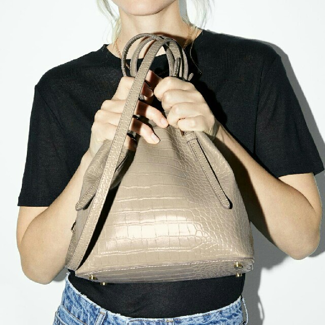 ZARA(ザラ)のりき様専用品 レディースのバッグ(トートバッグ)の商品写真