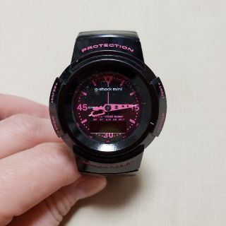 【今月いっぱいお値下げ中】g―shock mini(腕時計)