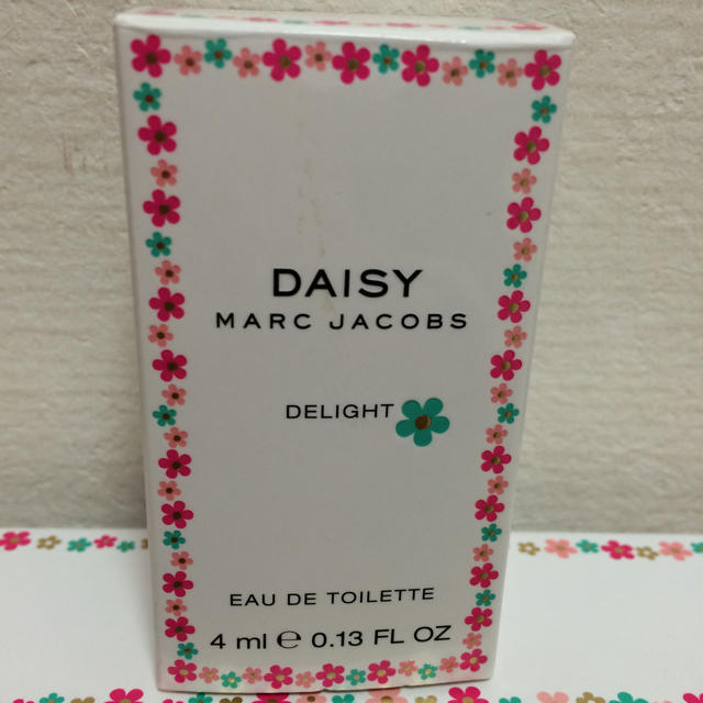 MARC JACOBS(マークジェイコブス)のDAISY＊ DELIGHT 4ml香水 コスメ/美容の香水(香水(女性用))の商品写真