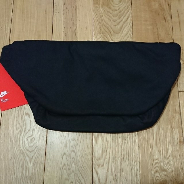 NIKE(ナイキ)のNIKE ナイキ ウエストバッグ ヒップバッグ テック ヒップパック ブラック レディースのバッグ(ボディバッグ/ウエストポーチ)の商品写真
