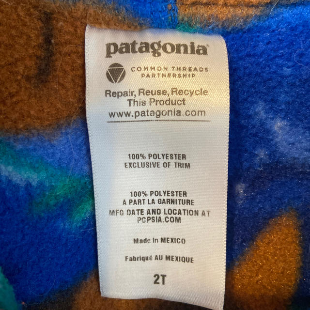 patagonia(パタゴニア)の⭐︎よしさま専用⭐︎パタゴニア　キッズ　2T フリース  キッズ/ベビー/マタニティのキッズ服男の子用(90cm~)(ジャケット/上着)の商品写真