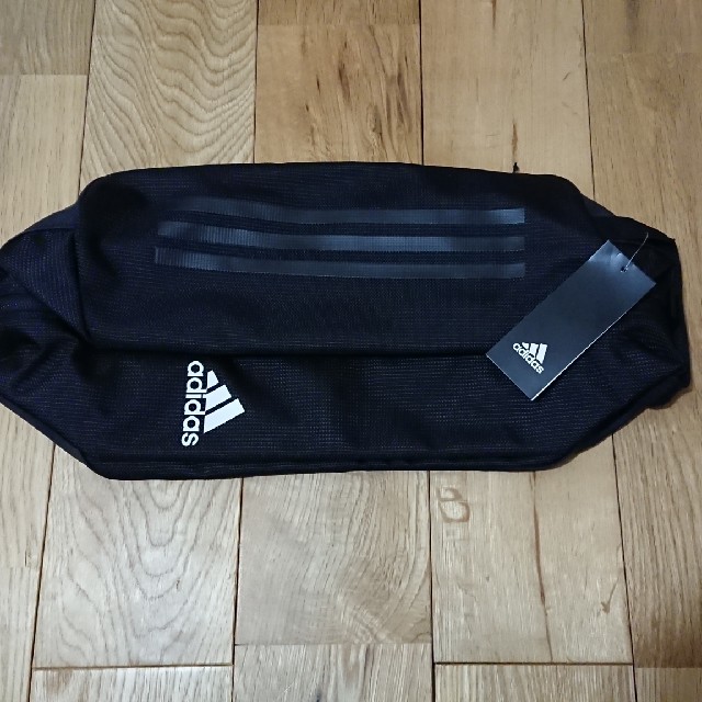 adidas(アディダス)のadidas アディダス シューズケース シューズバッグ ブラック 黒 キッズ/ベビー/マタニティのこども用バッグ(シューズバッグ)の商品写真