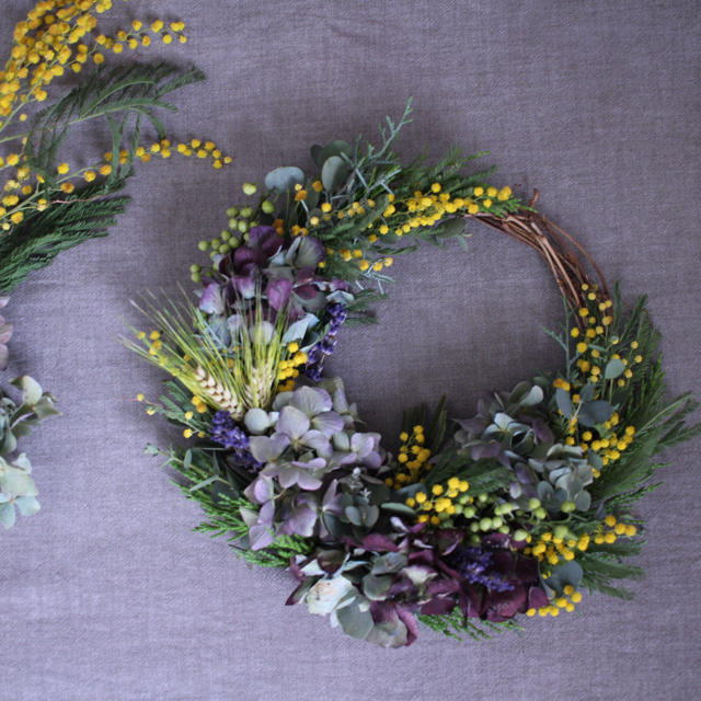 ハンドメイド フラワー/ガーデン リース ミモザと紫陽花の三日月リース ハーブリース