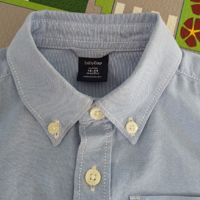babyGAP(ベビーギャップ)のブルー長袖ワイシャツ キッズ/ベビー/マタニティのキッズ服男の子用(90cm~)(ブラウス)の商品写真