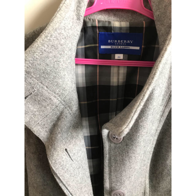 BURBERRY BLUE LABEL(バーバリーブルーレーベル)のバーバリーブルーレーベル　コート レディースのジャケット/アウター(ピーコート)の商品写真