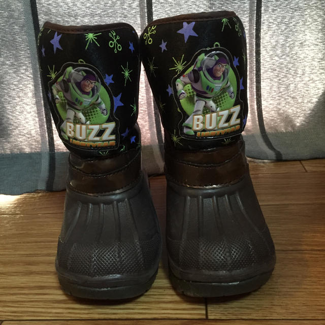 Disney(ディズニー)の防寒ブーツ  バズライトイヤー 18cm キッズ/ベビー/マタニティのキッズ靴/シューズ(15cm~)(ブーツ)の商品写真