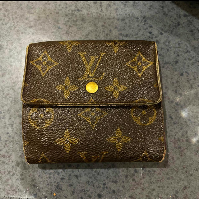 LOUIS VUITTON - ルイヴィトン 二つ折り 財布の通販 by 仔馬ファーム's shop｜ルイヴィトンならラクマ