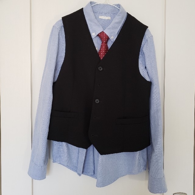 GU(ジーユー)の【150】卒業式　小学生男の子　スーツ５点セット　 キッズ/ベビー/マタニティのキッズ服男の子用(90cm~)(ドレス/フォーマル)の商品写真