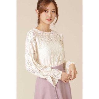 ジルバイジルスチュアート(JILL by JILLSTUART)のジルバイジルスチュアート　ストレッチレースパフトップスブラウス定価７４８０円(シャツ/ブラウス(長袖/七分))