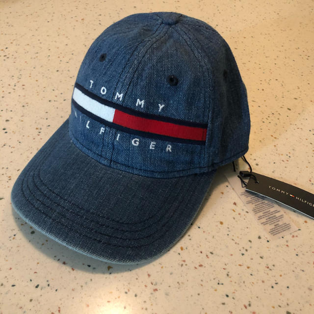 TOMMY HILFIGER(トミーヒルフィガー)のトミーヒルフィガー　デニム　キャップ メンズの帽子(キャップ)の商品写真