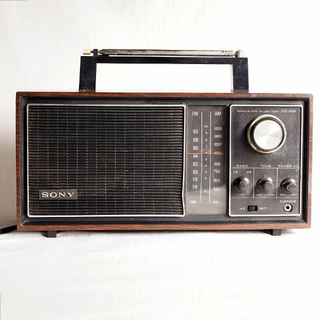 ソニー(SONY)の【最終値下げ】オシャレ度が格上げされるレトロなラジオ SONY TFM-9200(ラジオ)