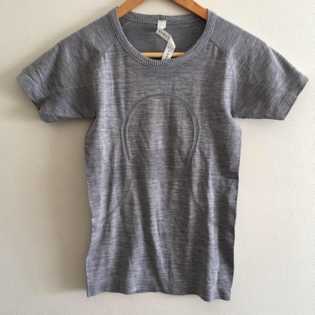 outlet size4 T-shirt lululemon