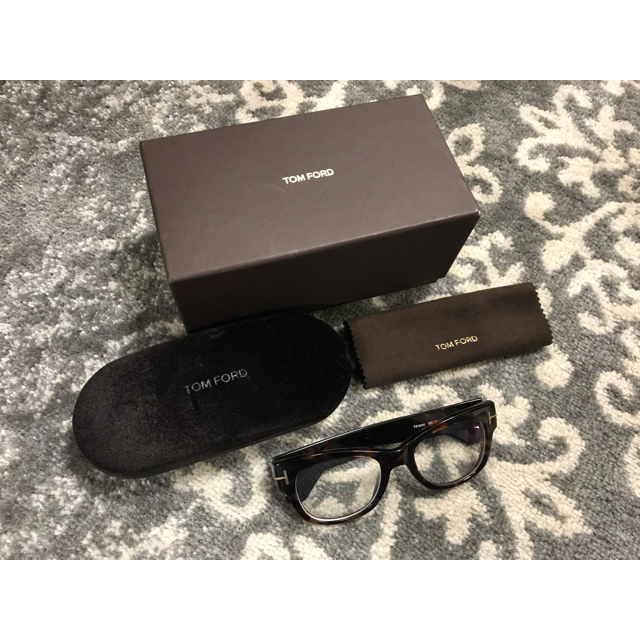 TOM FORD トムフォード TF5040 眼鏡 フレーム サングラス ケース