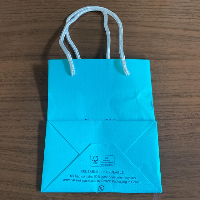 Tiffany & Co.(ティファニー)のTiffany 紙袋　空箱 レディースのバッグ(ショップ袋)の商品写真