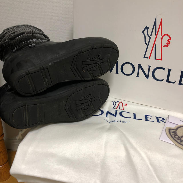 MONCLER(モンクレール)の《美品》モンクレール　スノー　ブーツ/38/ブラック レディースの靴/シューズ(ブーツ)の商品写真