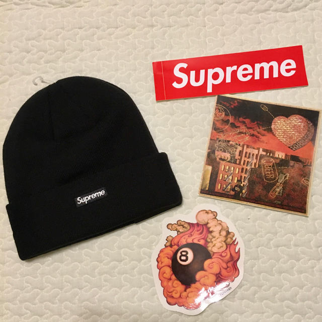 新品未使用　2019年AW supreme ニット帽