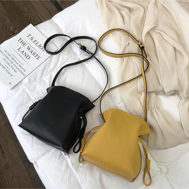 韓国輸入巾着バッグ レディースのバッグ(ショルダーバッグ)の商品写真