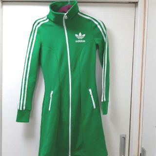 アディダス(adidas)のadidasジャージワンピース(ひざ丈ワンピース)