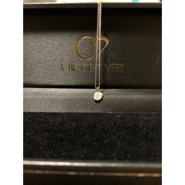 京セラ(キョウセラ)のCRESCENT VERT ダイヤモンドペンダント レディースのアクセサリー(ネックレス)の商品写真