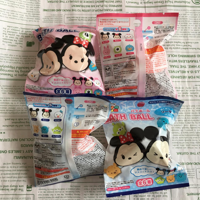 Disney(ディズニー)の【のん様 専用】Disney バスボール 2種類 30こセット コスメ/美容のボディケア(入浴剤/バスソルト)の商品写真