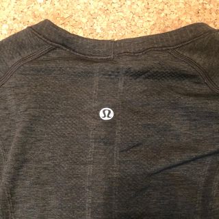 ルルレモン(lululemon)のルルレモン　長袖　サイズ６　カーキ(Tシャツ(長袖/七分))