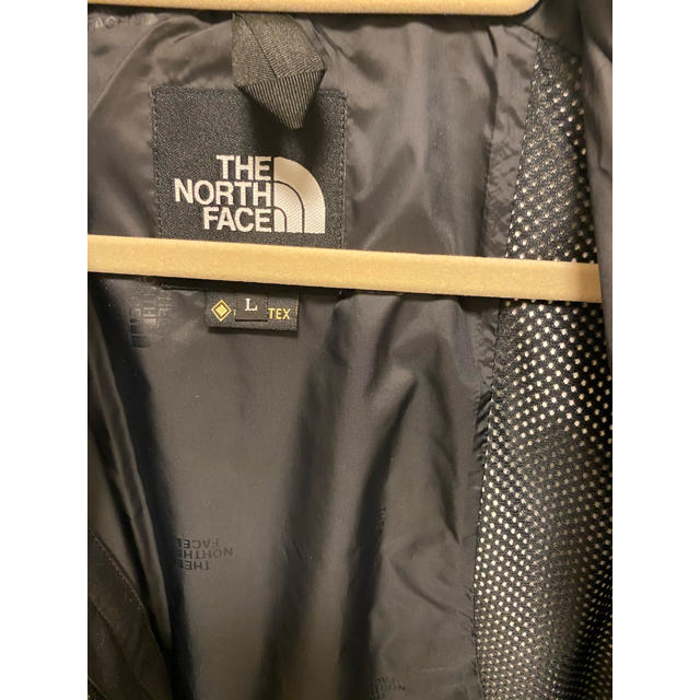 THE NORTH FACE(ザノースフェイス)のTHE NORTH FACE マウンテンライトジャケットsupreme 定価以下 メンズのジャケット/アウター(マウンテンパーカー)の商品写真