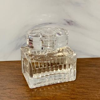 クロエ(Chloe)のクロエ オードパルファム ミニ 香水 新品 5ml フローラル系 EDP(香水(女性用))