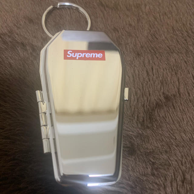 Supreme(シュプリーム)のsupreme シュプリーム　灰皿　キーホルダー メンズのファッション小物(キーホルダー)の商品写真