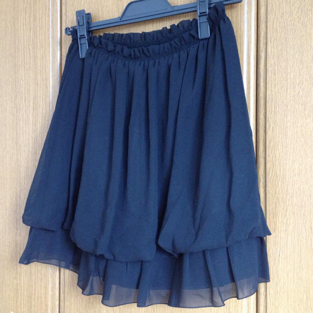 theory(セオリー)のバルーンスカート ブラック レディースのスカート(ひざ丈スカート)の商品写真