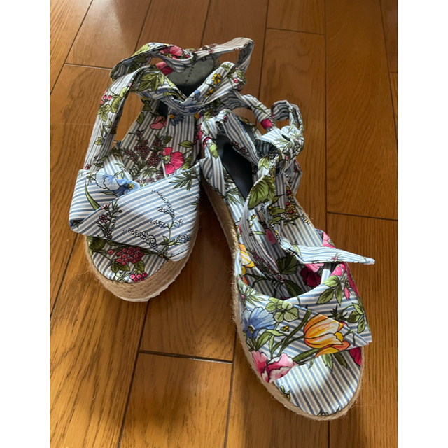 ZARA(ザラ)のZara フラットシューズ レディースの靴/シューズ(サンダル)の商品写真
