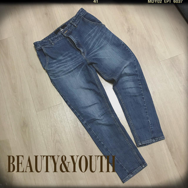 BEAUTY&YOUTH UNITED ARROWS(ビューティアンドユースユナイテッドアローズ)のBEAUTY&YOUTH★テーパードパンツ レディースのパンツ(デニム/ジーンズ)の商品写真