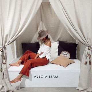 アリシアスタン(ALEXIA STAM)の週末限定お値下げ中✨alexiastam  パンツ(カジュアルパンツ)