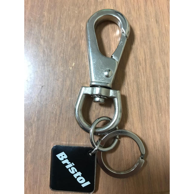 F.C.R.B.(エフシーアールビー)のFCRB EMBLEM KEY RING ブリストル エンブレム キーリング メンズのファッション小物(キーホルダー)の商品写真