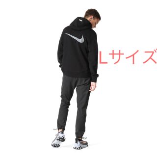 ソフ(SOPH)のNIKE ソフ　パーカー　ブラック　Lサイズ(パーカー)