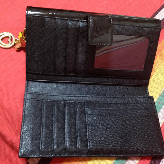 MCM(エムシーエム)の♢2.3までお取り置き♢MCM 長財布 レディースのファッション小物(財布)の商品写真