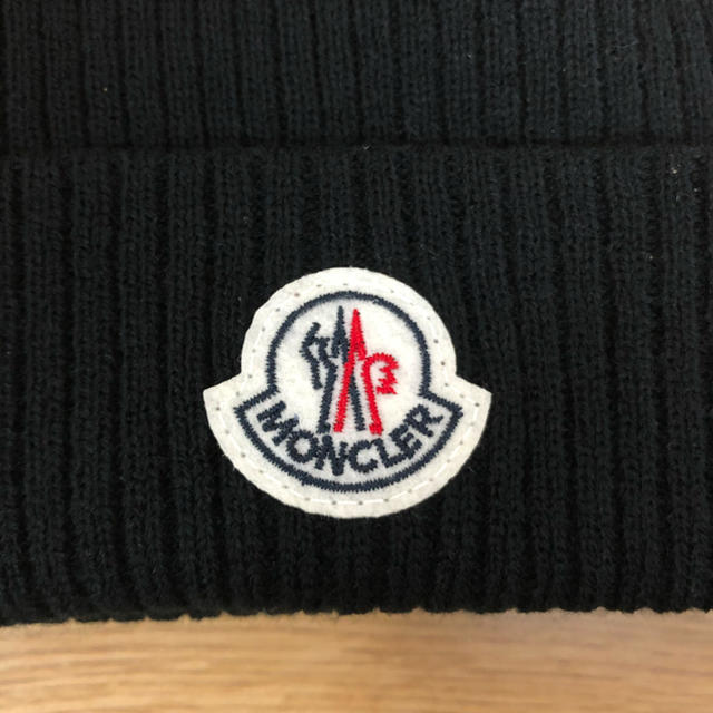 MONCLER(モンクレール)の値下げ！モンクレール ニット帽 レディースの帽子(ニット帽/ビーニー)の商品写真