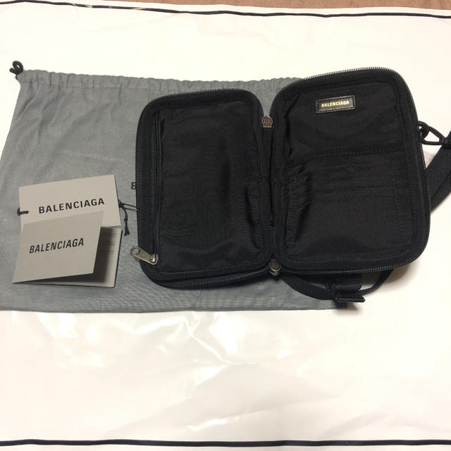 Balenciaga(バレンシアガ)のBalenciaga ロゴポーチ　ショルダーバッグ メンズのバッグ(ボディーバッグ)の商品写真