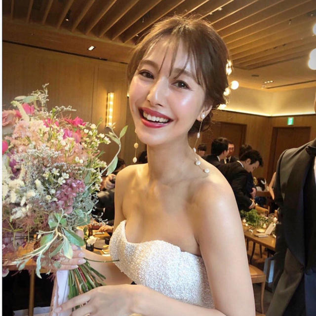 Vera Wang orgablanca 淡水 ピアス ♡ ウエディングの通販 by all love .|ヴェラウォンならラクマ ウェディングピアス パール