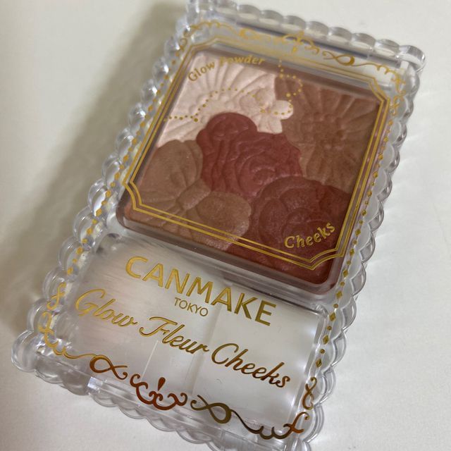 CANMAKE(キャンメイク)の【中古】グロウフルールチークス 10 (6.1g) コスメ/美容のベースメイク/化粧品(チーク)の商品写真