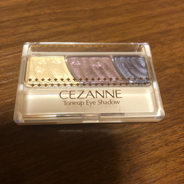 CEZANNE（セザンヌ化粧品）(セザンヌケショウヒン)のセザンヌ　トーンアップアイシャドウ05 ナイトネイビー コスメ/美容のベースメイク/化粧品(アイシャドウ)の商品写真