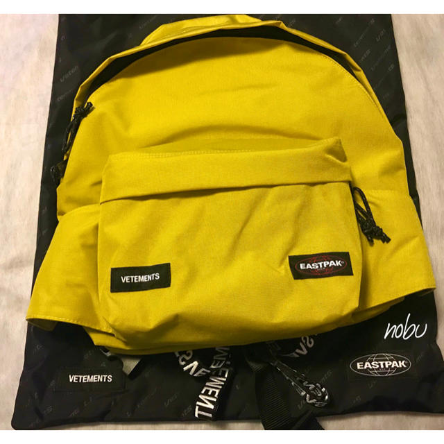 EASTPAK(イーストパック)の新品【 VETEMENTS × EASTPAK 】バックパック ヴェトモン メンズのバッグ(バッグパック/リュック)の商品写真