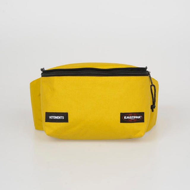 EASTPAK(イーストパック)の新品【 VETEMENTS × EASTPAK 】バックパック ヴェトモン メンズのバッグ(バッグパック/リュック)の商品写真