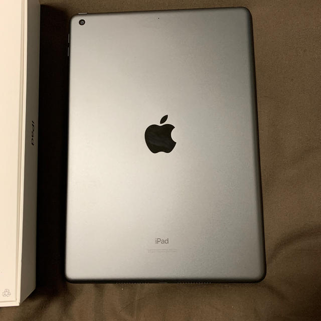 iPad 第7世代 1