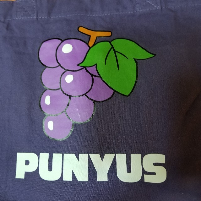 PUNYUS(プニュズ)のプニュズ　トートバッグ　ブドウ レディースのバッグ(トートバッグ)の商品写真