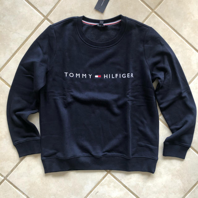 TOMMY HILFIGER(トミーヒルフィガー)のトミーヒルフィガー　ネイビー　裏起毛スウェット  レディースのトップス(トレーナー/スウェット)の商品写真