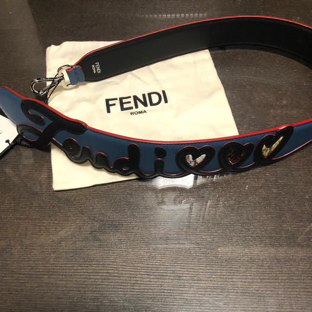 FENDI(フェンディ)のははさま専用　フェンディ   ストラップユー　ロング　 レディースのファッション小物(その他)の商品写真