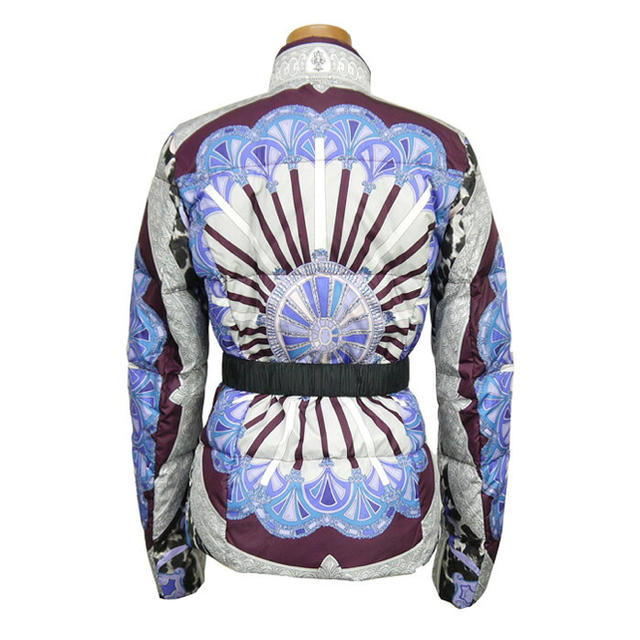 EMILIO PUCCI(エミリオプッチ)のEMILIO PUCCI エミリオプッチ　ダウン　ベルト付　ショート丈 レディースのジャケット/アウター(ダウンコート)の商品写真